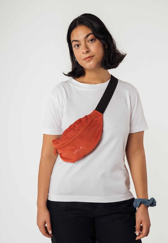 Tas Heuptas Bhavin Baksteenrood from Shop Like You Give a Damn